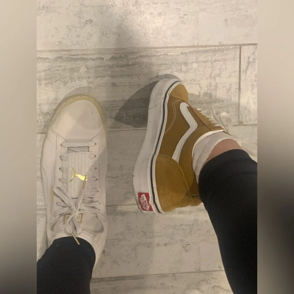 PUMA Off White Suede Leather Classic Shoes Sneakers Women